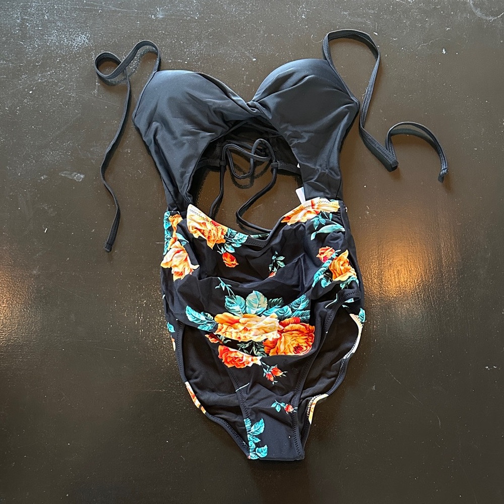 Cupshe Black Floral One Piece Swimsuit